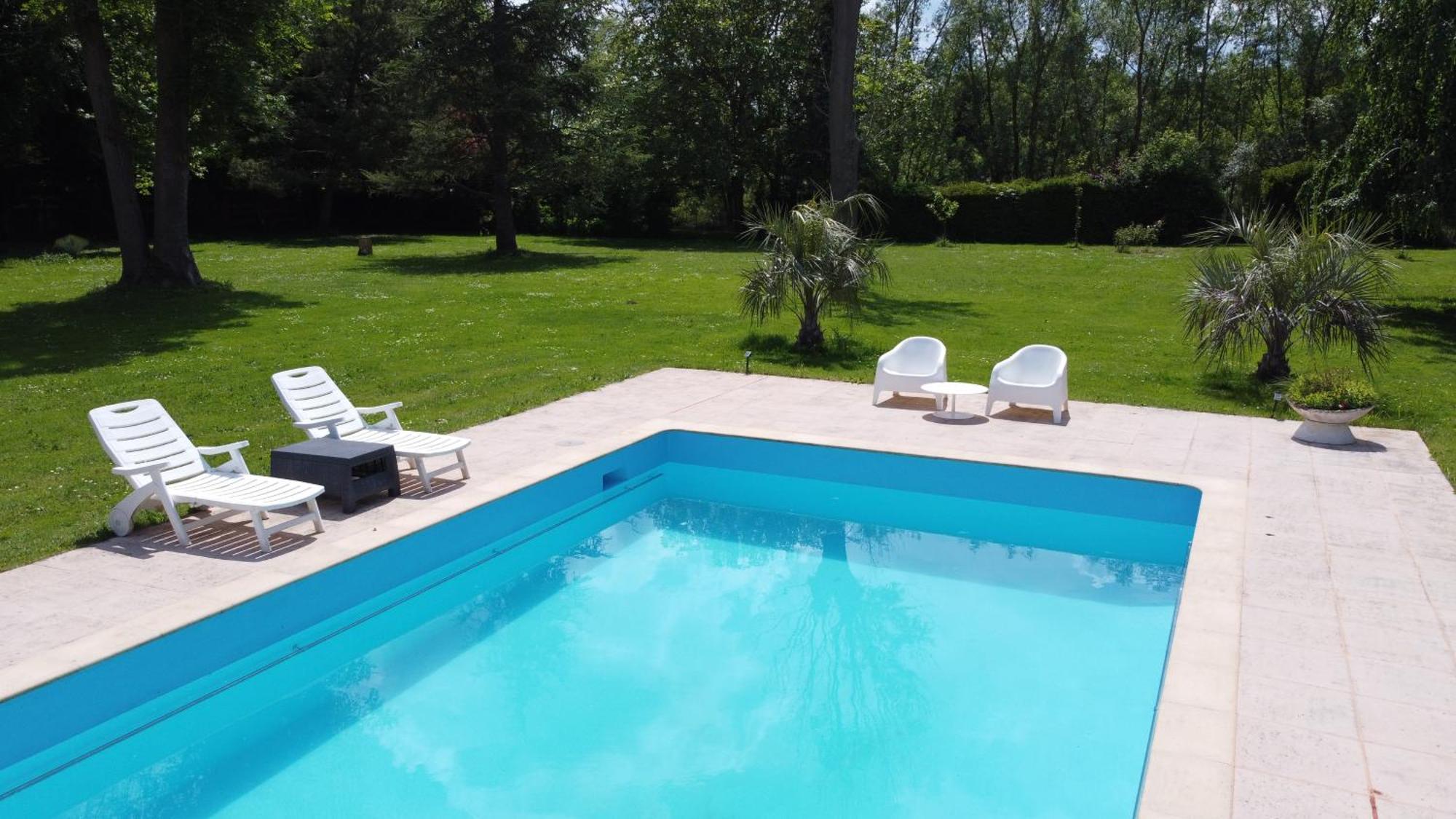Appartement Familial Au Bord De La Marne, Jardin 8000M2, Piscine, Court De Tennis, Terrasse, Parking Gratuit Proche Disneyland Isles-les-Villenoy Екстер'єр фото