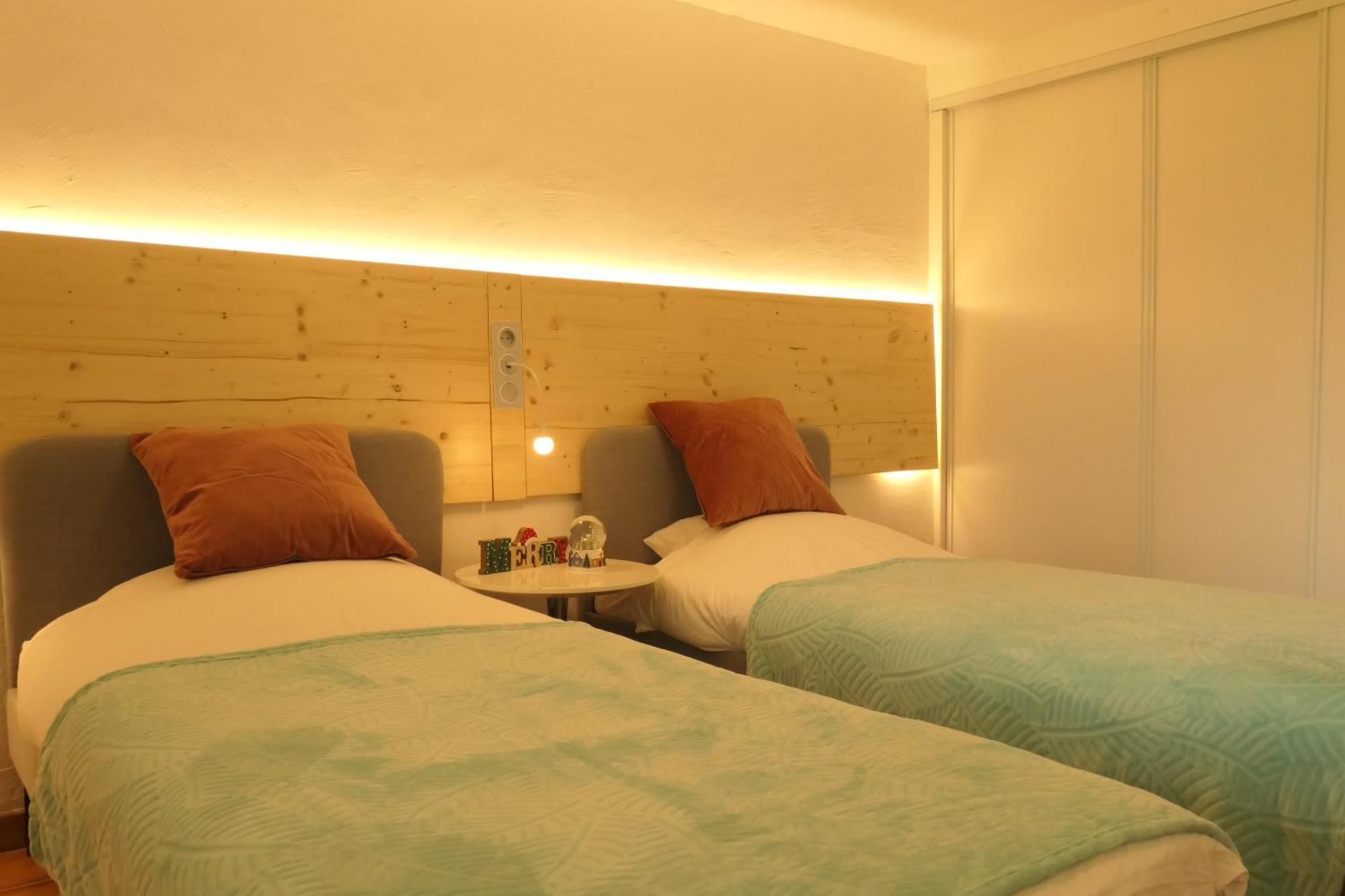 Appartement Familial Au Bord De La Marne, Jardin 8000M2, Piscine, Court De Tennis, Terrasse, Parking Gratuit Proche Disneyland Isles-les-Villenoy Екстер'єр фото